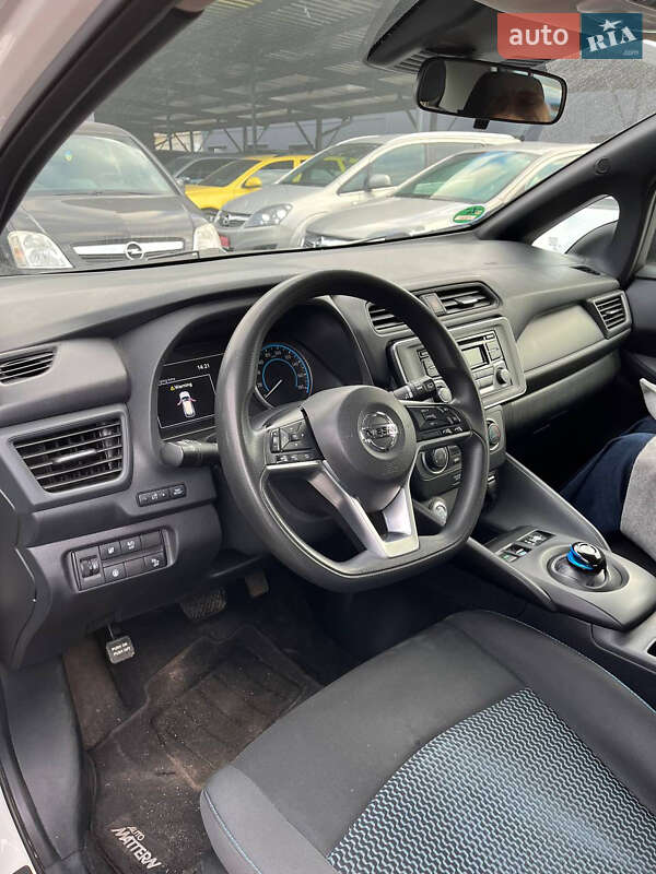 Хетчбек Nissan Leaf 2021 в Кам'янському