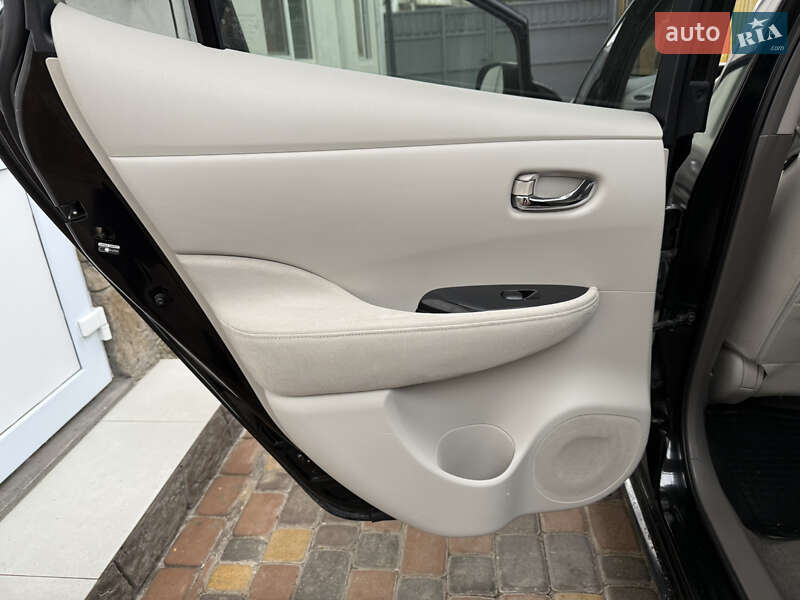 Хэтчбек Nissan Leaf 2012 в Умани фото 47 Хэтчбек Nissan Leaf 2012 в Умани