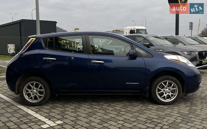 Хэтчбек Nissan Leaf 2016 в Мукачево
