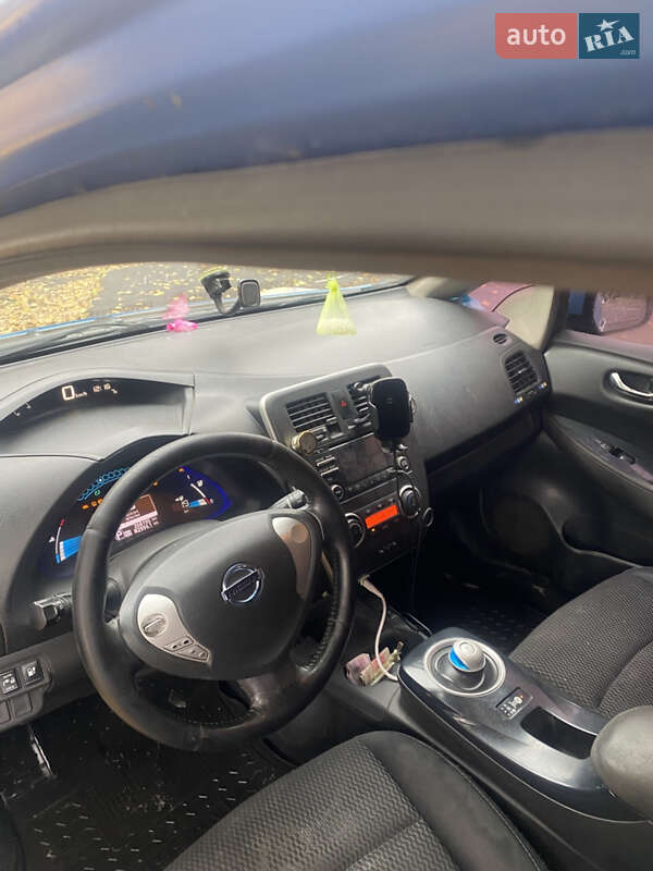 Хетчбек Nissan Leaf 2012 в Черкасах