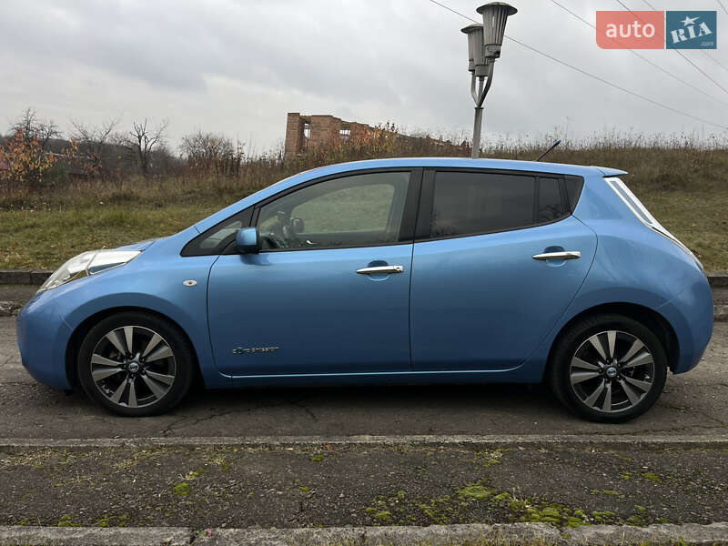 Хэтчбек Nissan Leaf 2014 в Ровно