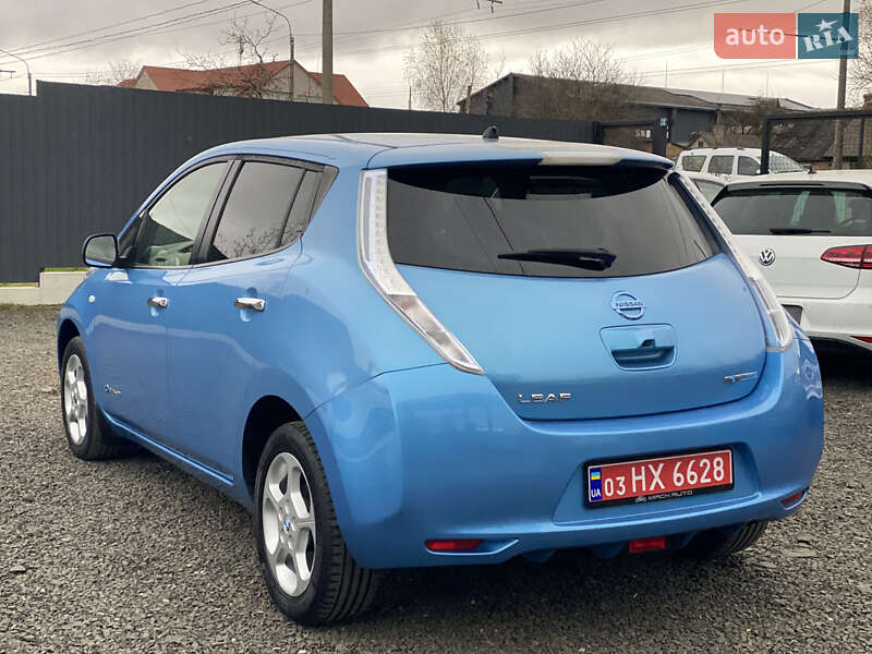 Хэтчбек Nissan Leaf 2011 в Луцке