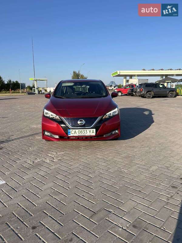 Хэтчбек Nissan Leaf 2019 в Золотоноше