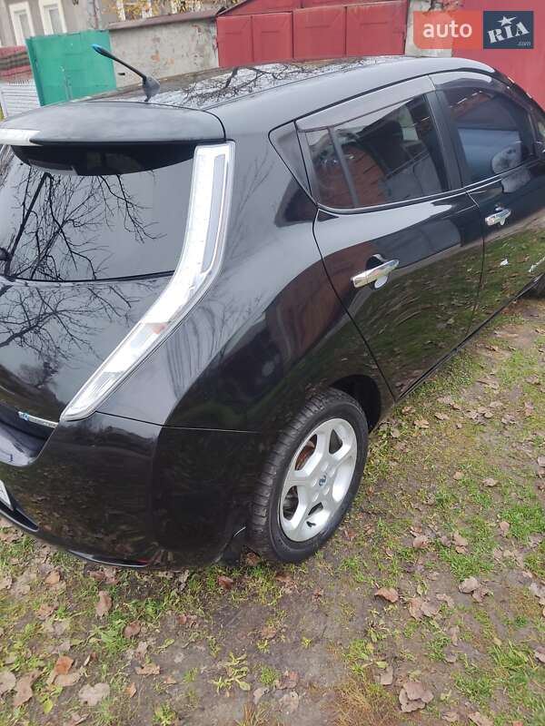 Хэтчбек Nissan Leaf 2011 в Харькове