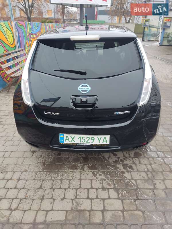 Хэтчбек Nissan Leaf 2011 в Харькове