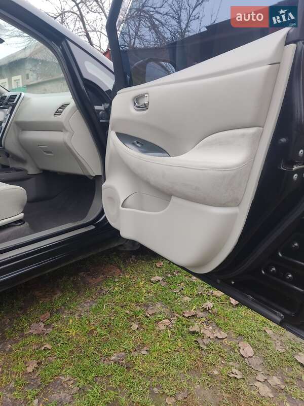 Хэтчбек Nissan Leaf 2011 в Харькове