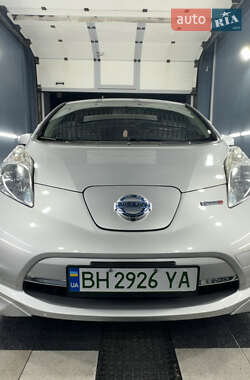 Хэтчбек Nissan Leaf 2015 в Одессе