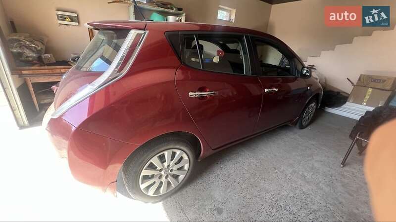 Хэтчбек Nissan Leaf 2013 в Черкассах