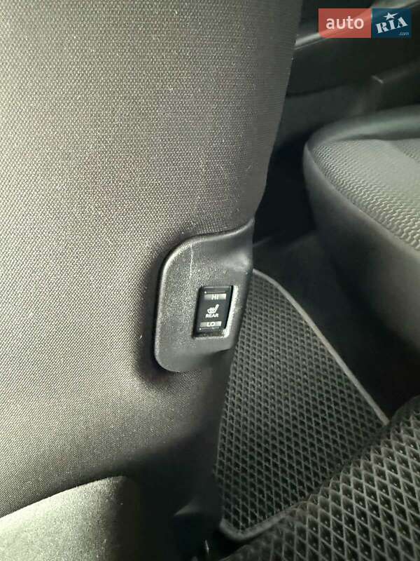 Хэтчбек Nissan Leaf 2015 в Одессе