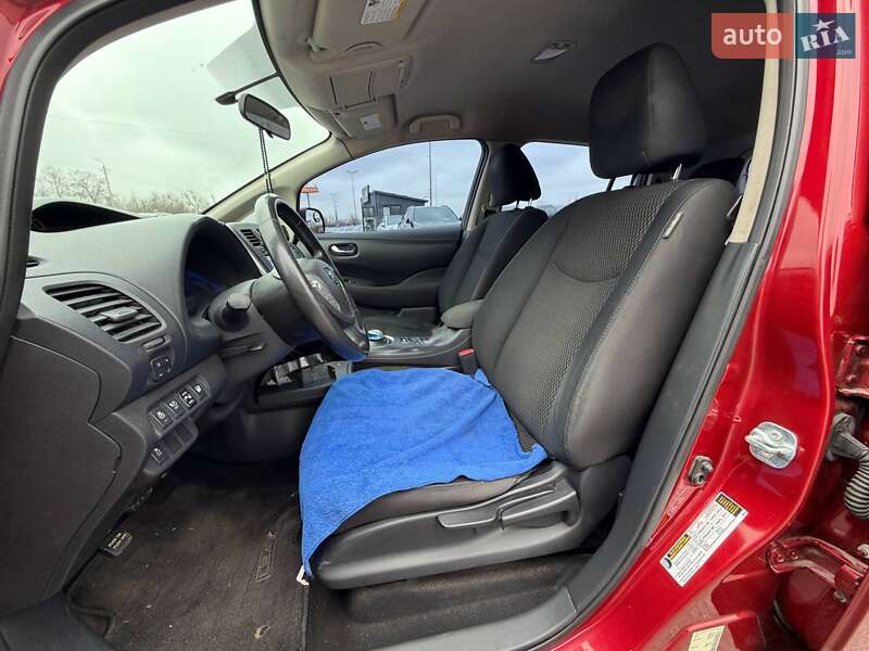 Хэтчбек Nissan Leaf 2016 в Кривом Роге