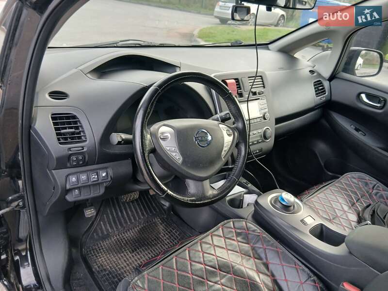 Хетчбек Nissan Leaf 2015 в Житомирі фото 5 Хетчбек Nissan Leaf 2015 в Житомирі