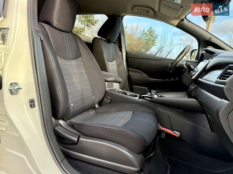 Хэтчбек Nissan Leaf 2021 в Бердичеве