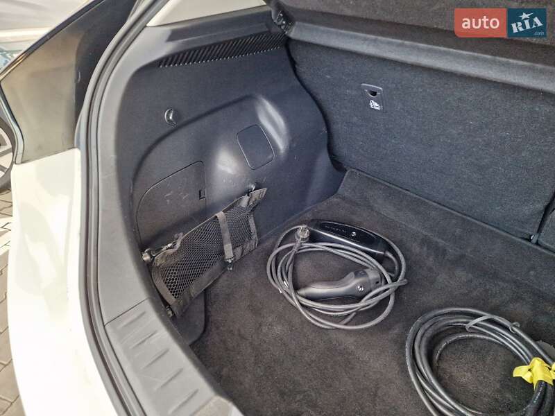 Хэтчбек Nissan Leaf 2022 в Виннице