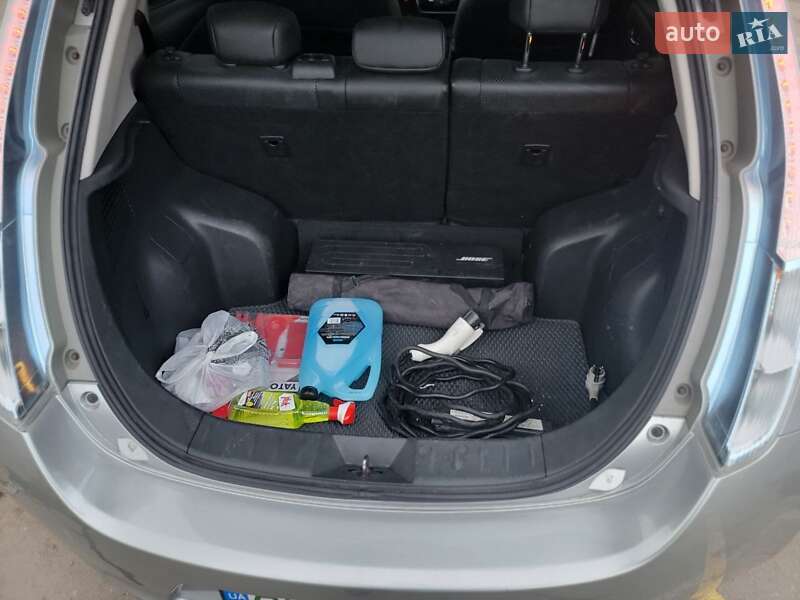 Хэтчбек Nissan Leaf 2014 в Павлограде