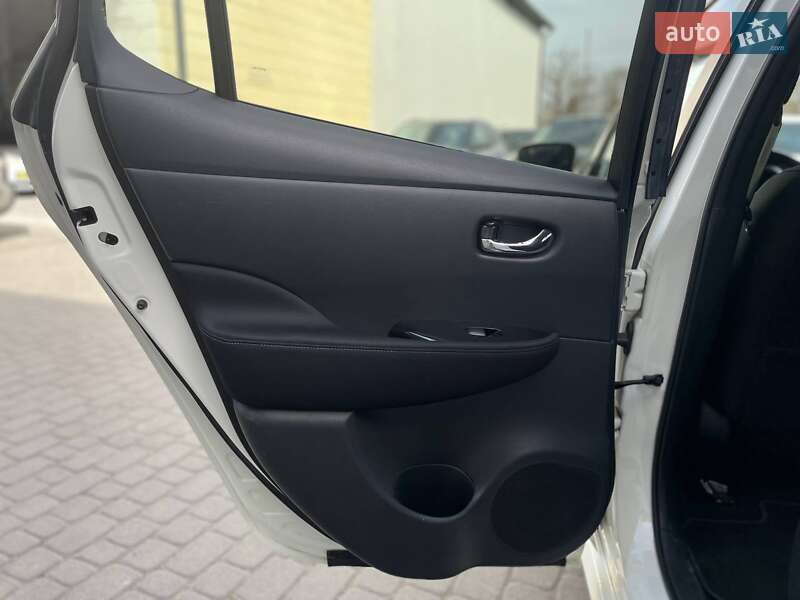 Хетчбек Nissan Leaf 2018 в Івано-Франківську