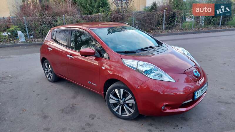 Хэтчбек Nissan Leaf 2016 в Фастове