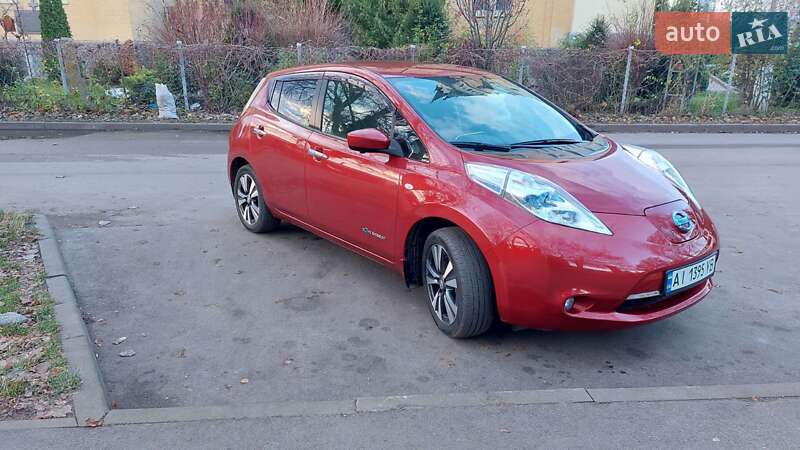 Хэтчбек Nissan Leaf 2016 в Фастове
