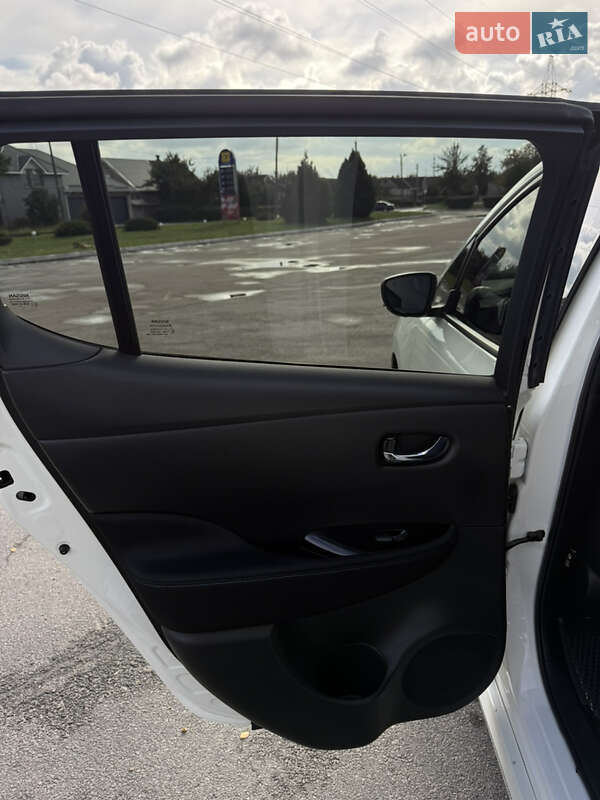 Хэтчбек Nissan Leaf 2019 в Каменском