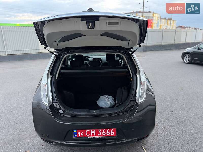 Хэтчбек Nissan Leaf 2014 в Виннице