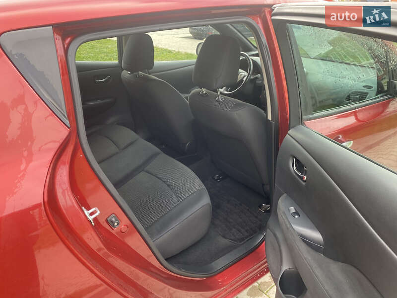 Хэтчбек Nissan Leaf 2014 в Черновцах