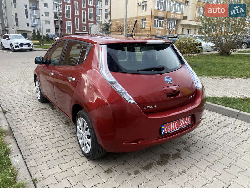 Хэтчбек Nissan Leaf 2014 в Черновцах