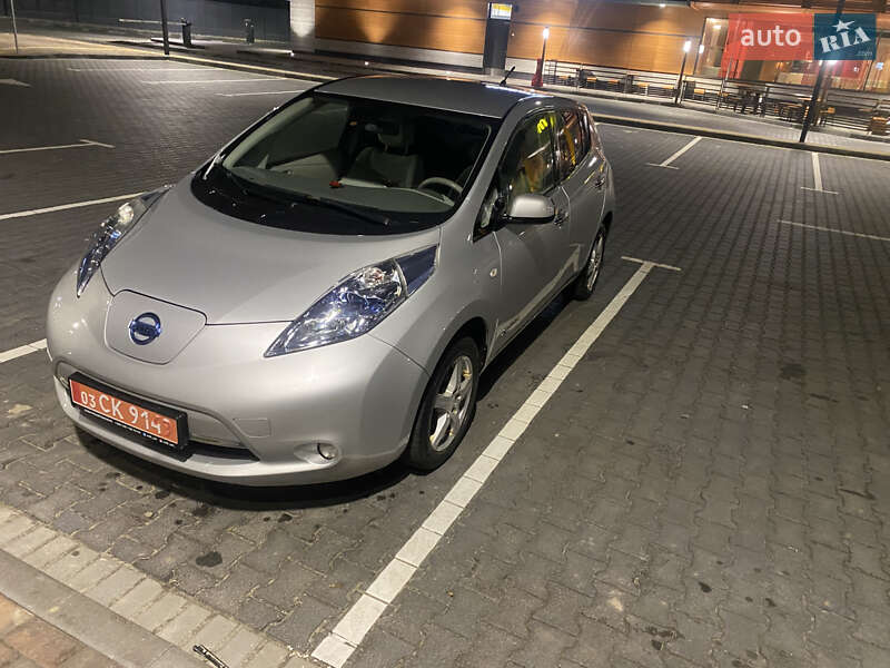 Nissan Leaf 2012