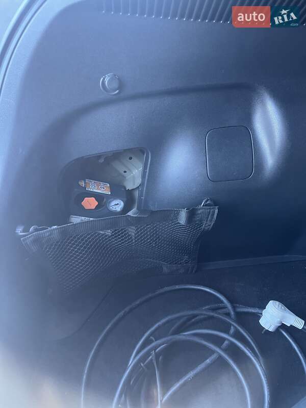 Хэтчбек Nissan Leaf 2020 в Ивано-Франковске