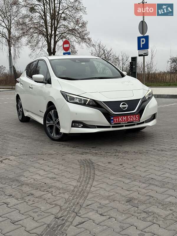 Хэтчбек Nissan Leaf 2018 в Владимире