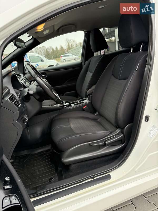 Хэтчбек Nissan Leaf 2018 в Владимире