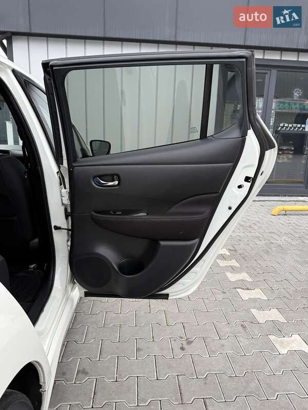 Хэтчбек Nissan Leaf 2018 в Владимире