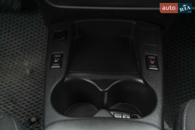 Хэтчбек Nissan Leaf 2015 в Ужгороде