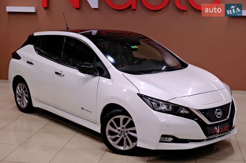 Хэтчбек Nissan Leaf 2017 в Одессе