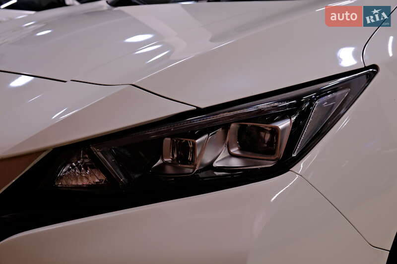 Хэтчбек Nissan Leaf 2017 в Одессе