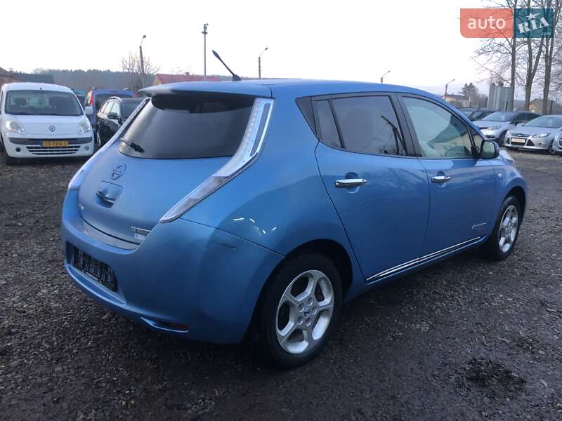 Хетчбек Nissan Leaf 2013 в Івано-Франківську