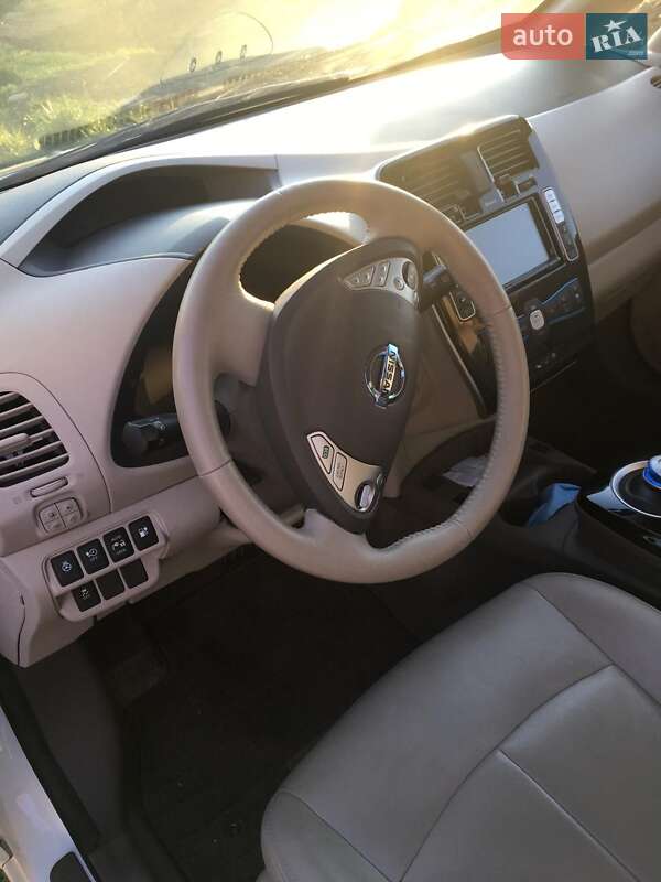 Хэтчбек Nissan Leaf 2016 в Хмельницком фото 13 Хэтчбек Nissan Leaf 2016 в Хмельницком