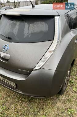 Хетчбек Nissan Leaf 2015 в Києві