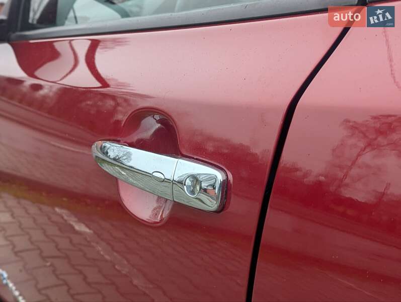 Хэтчбек Nissan Leaf 2014 в Дрогобыче