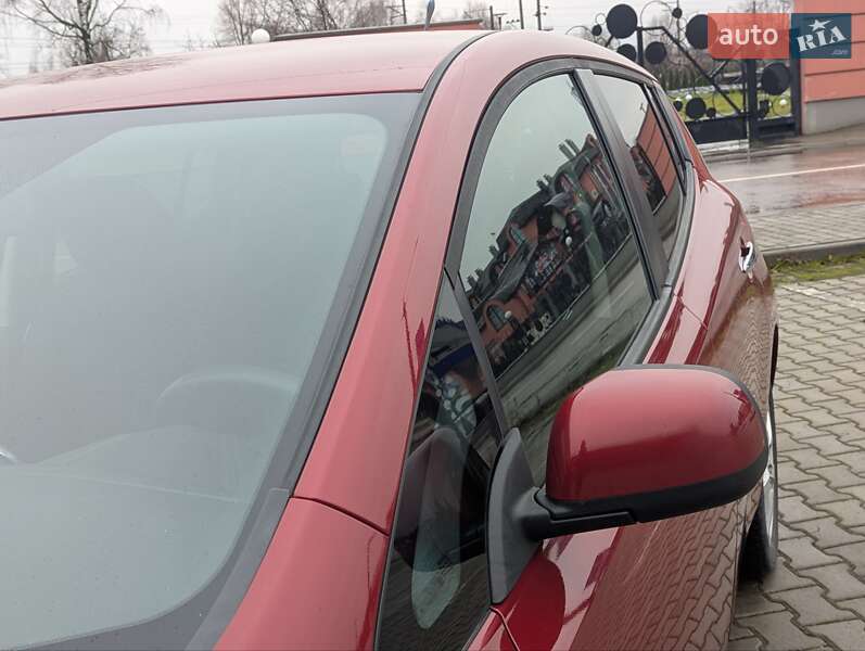 Хэтчбек Nissan Leaf 2014 в Дрогобыче