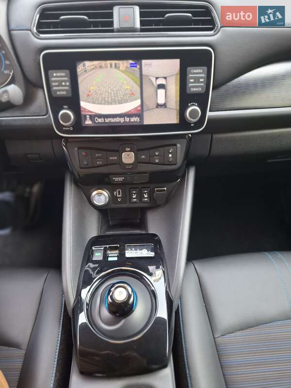 Хэтчбек Nissan Leaf 2020 в Черновцах