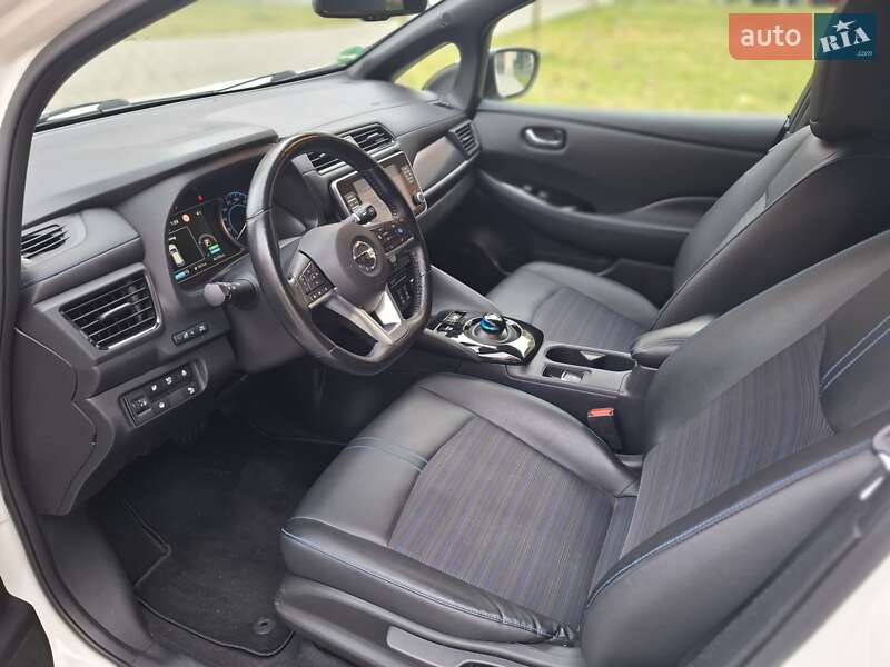 Хэтчбек Nissan Leaf 2020 в Черновцах