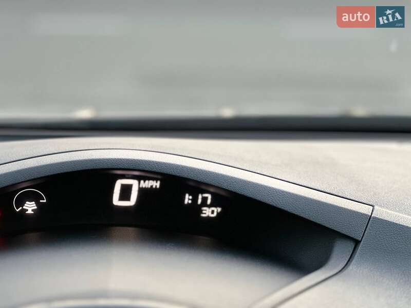 Хэтчбек Nissan Leaf 2013 в Киеве фото 21 Хэтчбек Nissan Leaf 2013 в Киеве