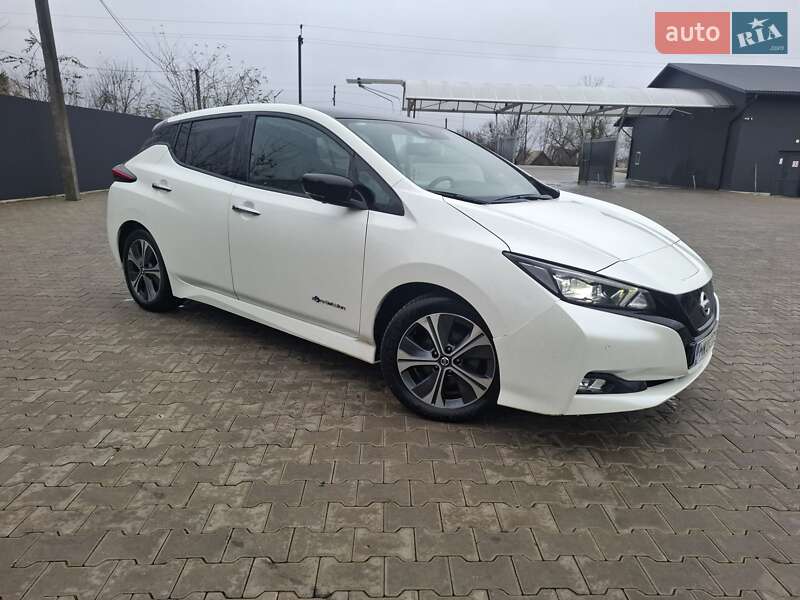 Хэтчбек Nissan Leaf 2018 в Житомире фото 5 Хэтчбек Nissan Leaf 2018 в Житомире