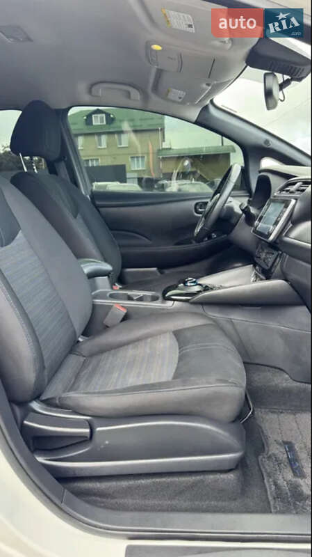 Хетчбек Nissan Leaf 2019 в Кропивницькому фото 16 Хетчбек Nissan Leaf 2019 в Кропивницькому