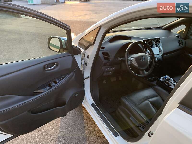 Хэтчбек Nissan Leaf 2014 в Виннице