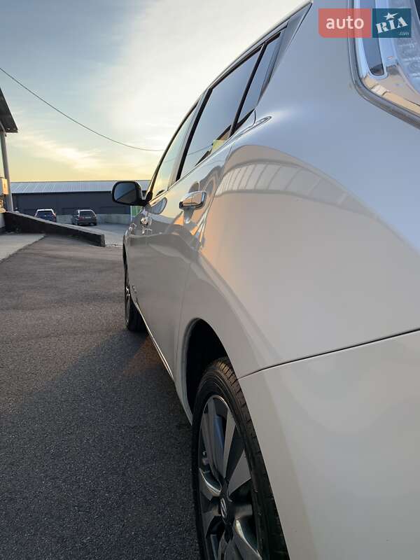 Хэтчбек Nissan Leaf 2014 в Виннице