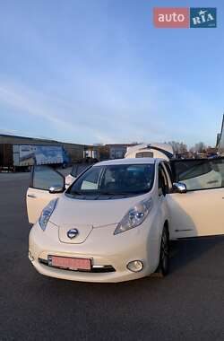 Хэтчбек Nissan Leaf 2014 в Виннице
