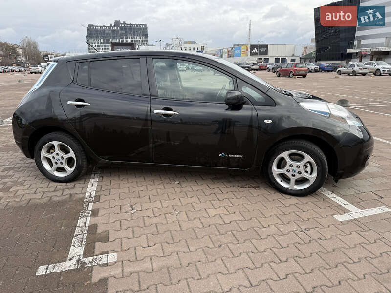 Хэтчбек Nissan Leaf 2014 в Житомире