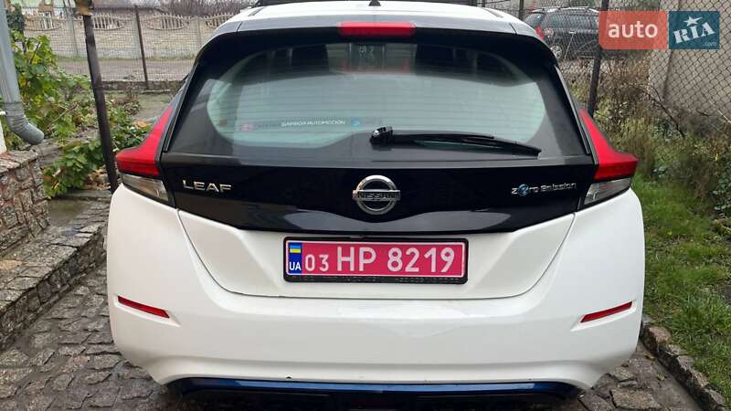 Хэтчбек Nissan Leaf 2019 в Буче