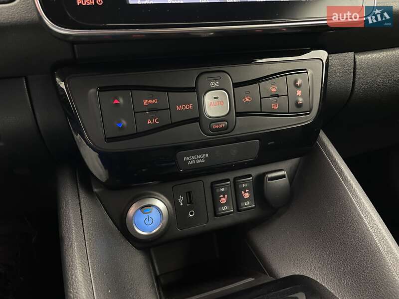 Хэтчбек Nissan Leaf 2018 в Киеве