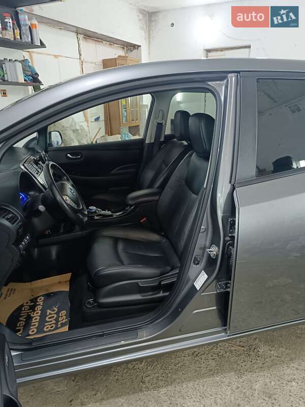 Хэтчбек Nissan Leaf 2015 в Ровно фото 3 Хэтчбек Nissan Leaf 2015 в Ровно